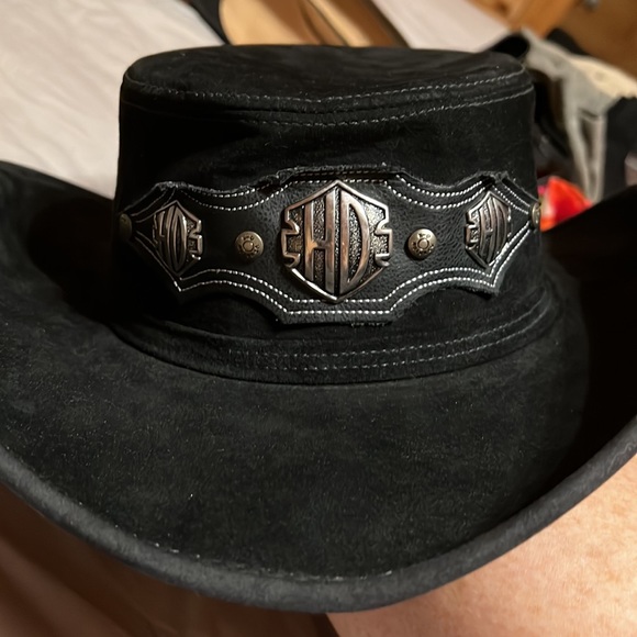 Harley-Davidson Other - HARLEY DAVIDSON  excellent condition  black felt and sterling silver Hat. Sz L